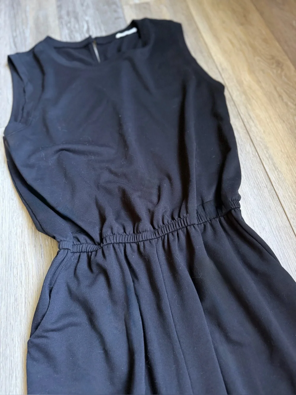 Women’s Black Sleeveless Jumpsuit Romper — SIZE MED